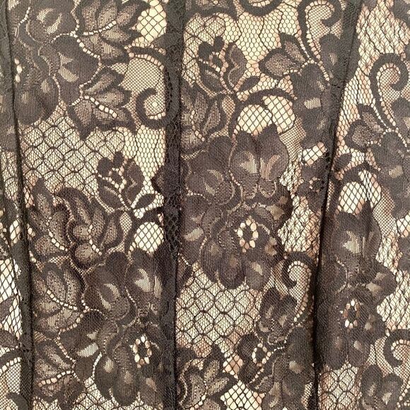 LEVEL EIGHT BLACK LACE OVER CREAM POLYESTER S-16 - Picture 4 of 4